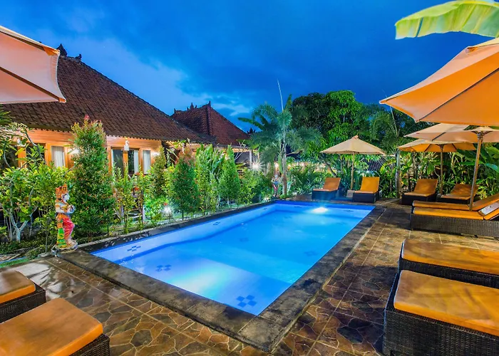 Hotel Dinatah Lembongan Villas 4*