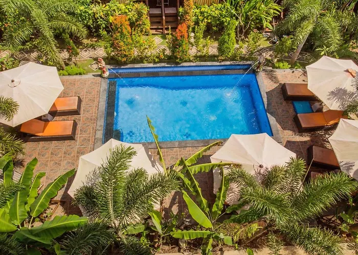Dinatah Lembongan Villas Hotel 4*